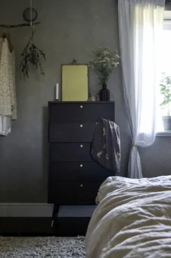 Byrå 'Prime' 5 lådor - Valnöt/Mässing