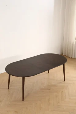 Matbord 'Avora' - Valnöt